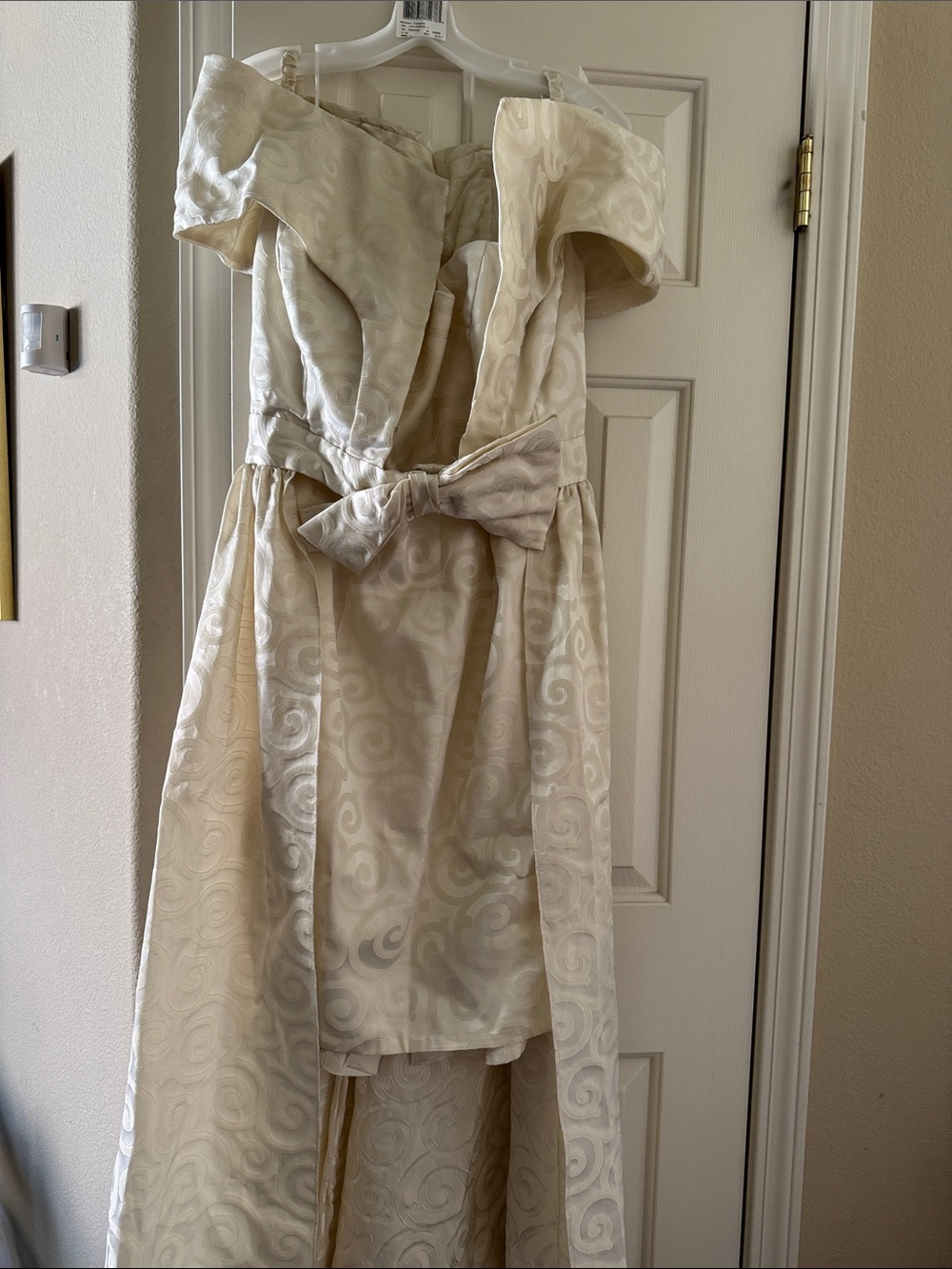 Ladies Cream Swirl-Pattern Dress with Bow 2 piece